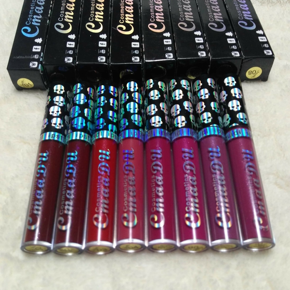 Lipstick - Picture 3 of 6